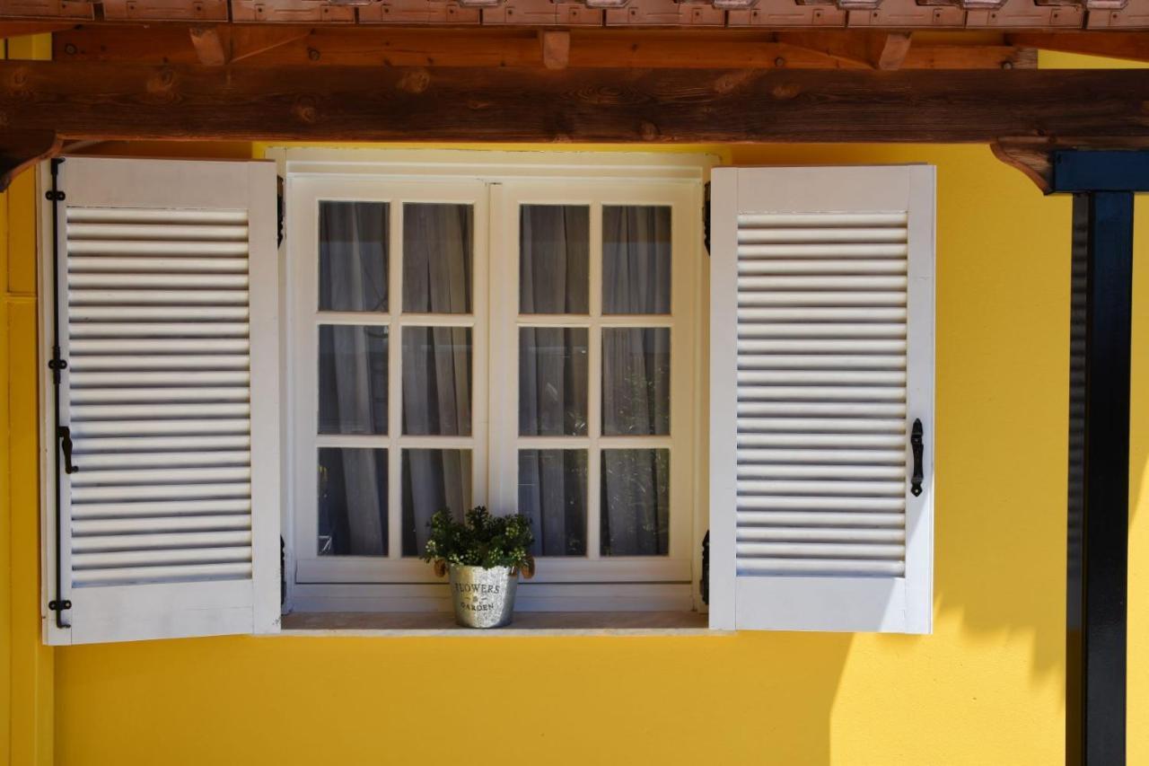 The Yellow Art Home Kalamáta Buitenkant foto