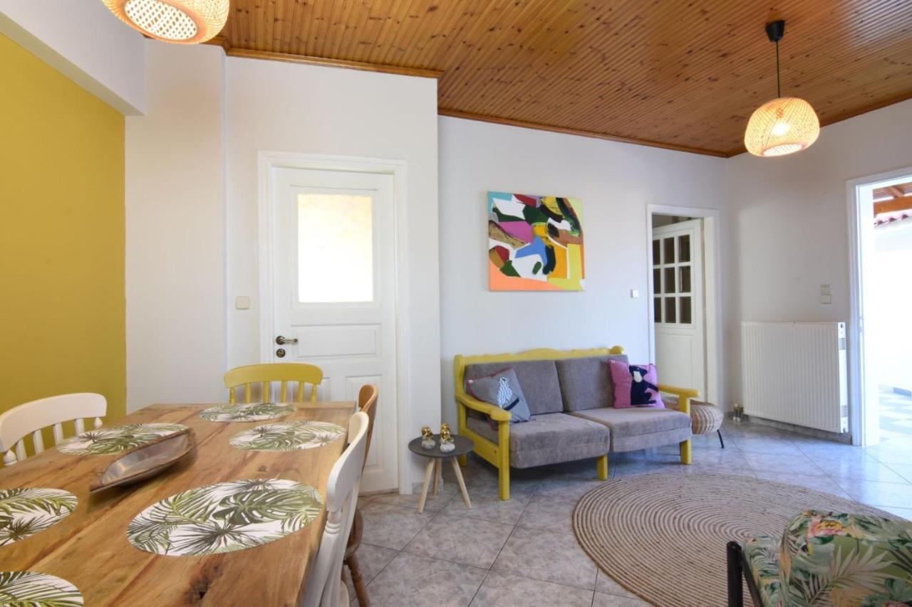 The Yellow Art Home Kalamáta Buitenkant foto
