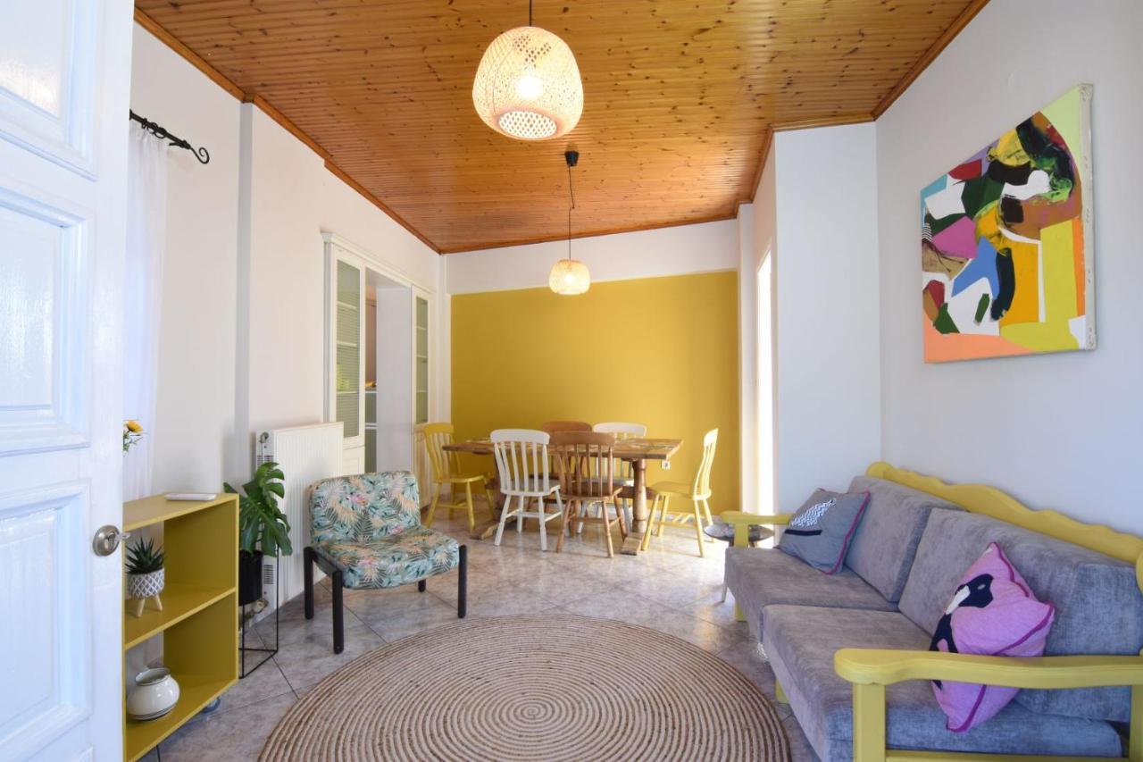 The Yellow Art Home Kalamáta Buitenkant foto